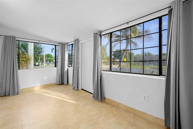 Building Photo - 1797 St