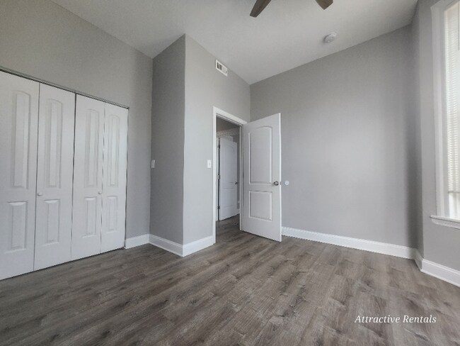 Building Photo - 6606 S Evans Ave