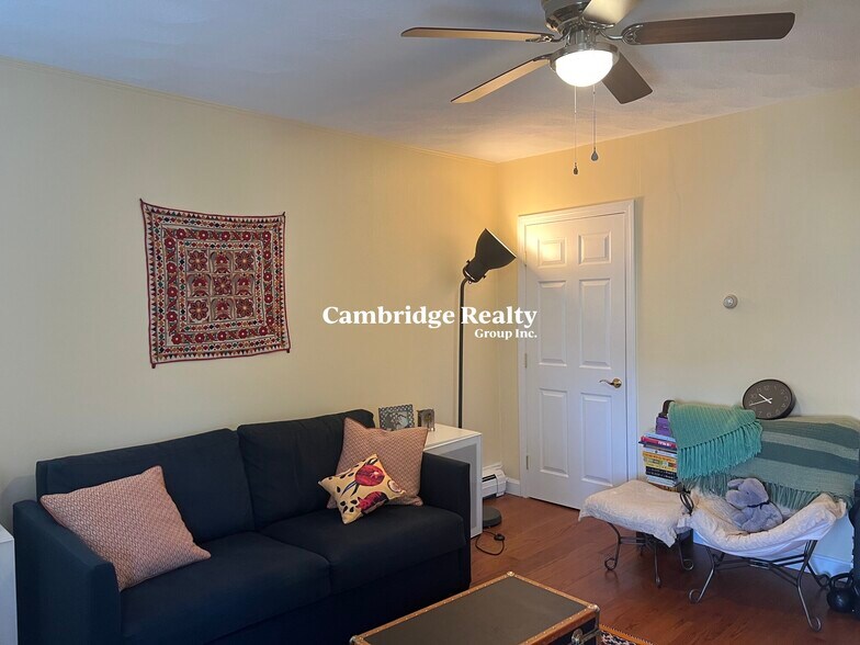 Building Photo - 6 Skehan St