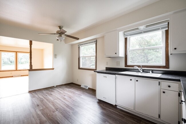 Building Photo - Josephine