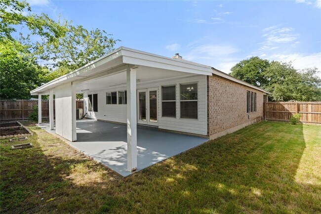 Building Photo - 809 Betterman Dr