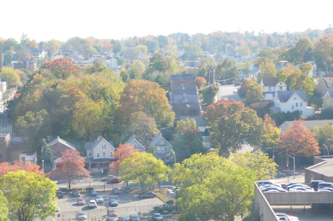 Building Photo - 4 Martine Ave