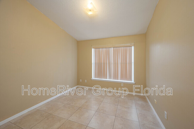 Building Photo - 650 Captiva Cir