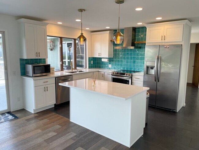 Building Photo - 3030 NW 95th St