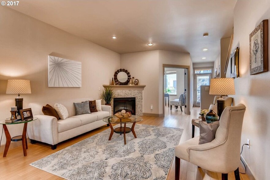 Building Photo - 1916 NE 49th Way