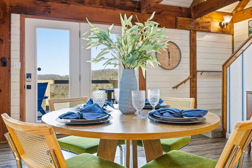 Building Photo - 140 Camby Dr