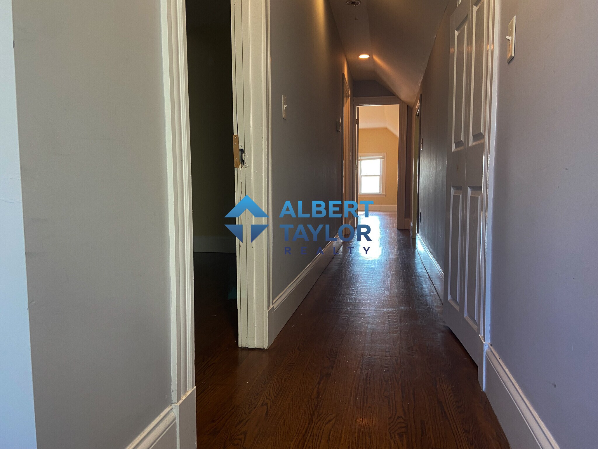 Building Photo - 19 Parker Hill Ave