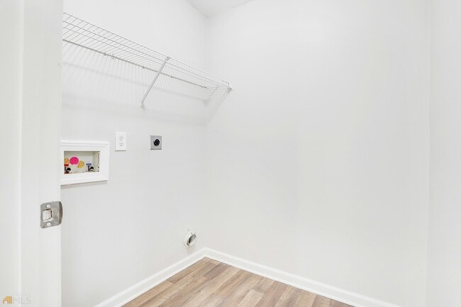 Building Photo - 6260 Whitetail Ct NW