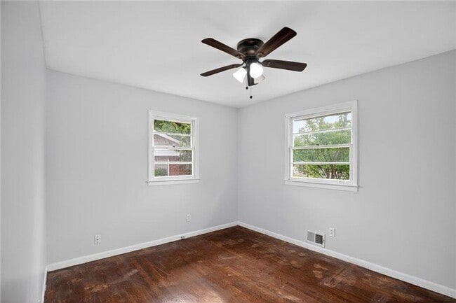 Building Photo - 7259 Mayfair Cir