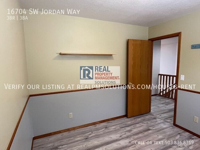 Building Photo - 16704 SW Jordan Way