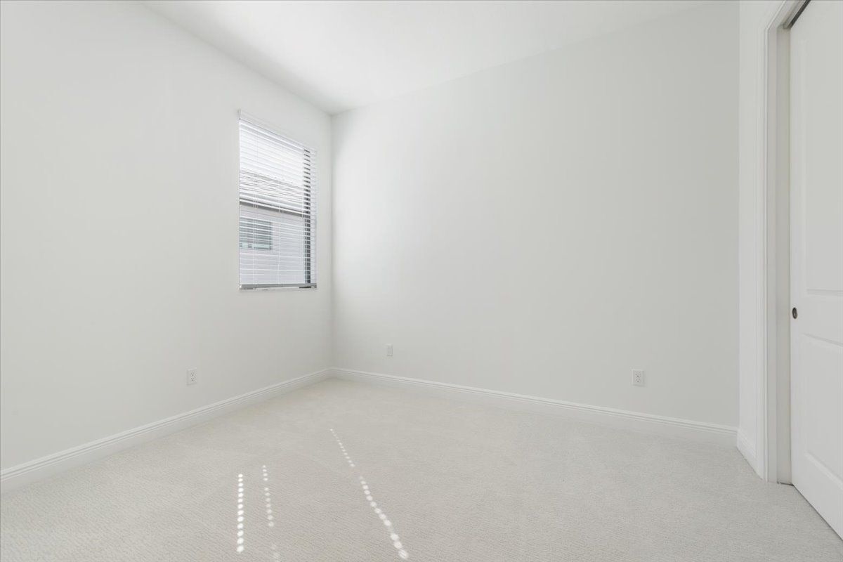 Building Photo - 116 SE Cortile Enza