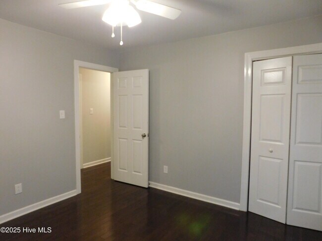 Building Photo - 278 Gatewood Dr