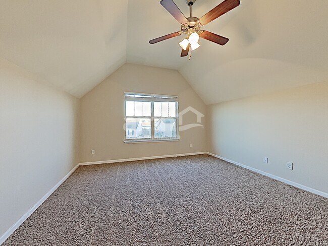 Building Photo - 4009 Fox Run N