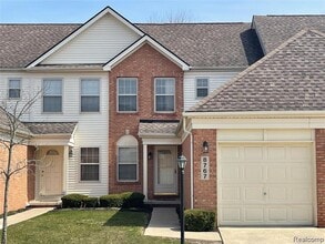 Building Photo - 8767 Hardwood Dr