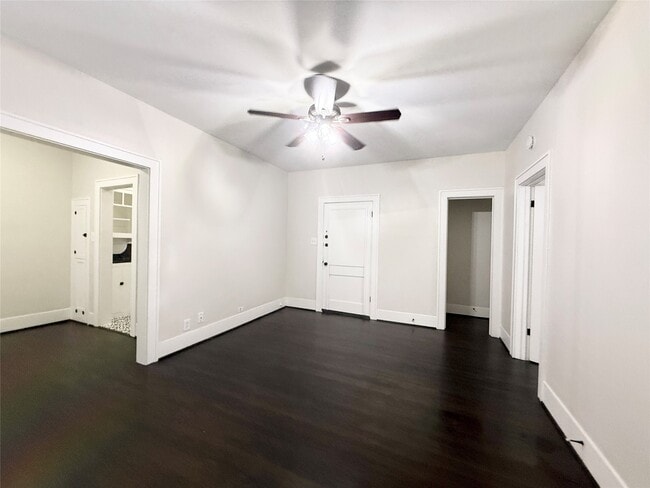 Building Photo - 1126 Berthea St