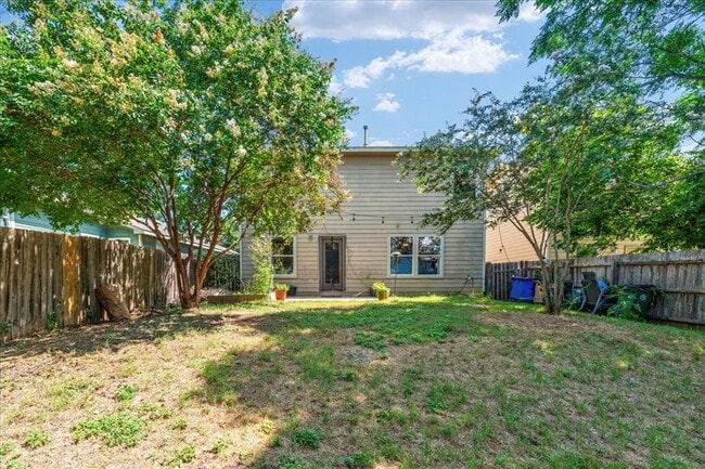Building Photo - 7417 Elk Pass Dr