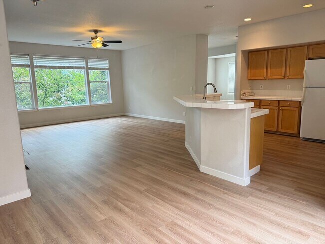 Building Photo - 184 SW 105th Terrace