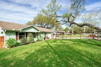 Building Photo - 5000 Lansing Dr