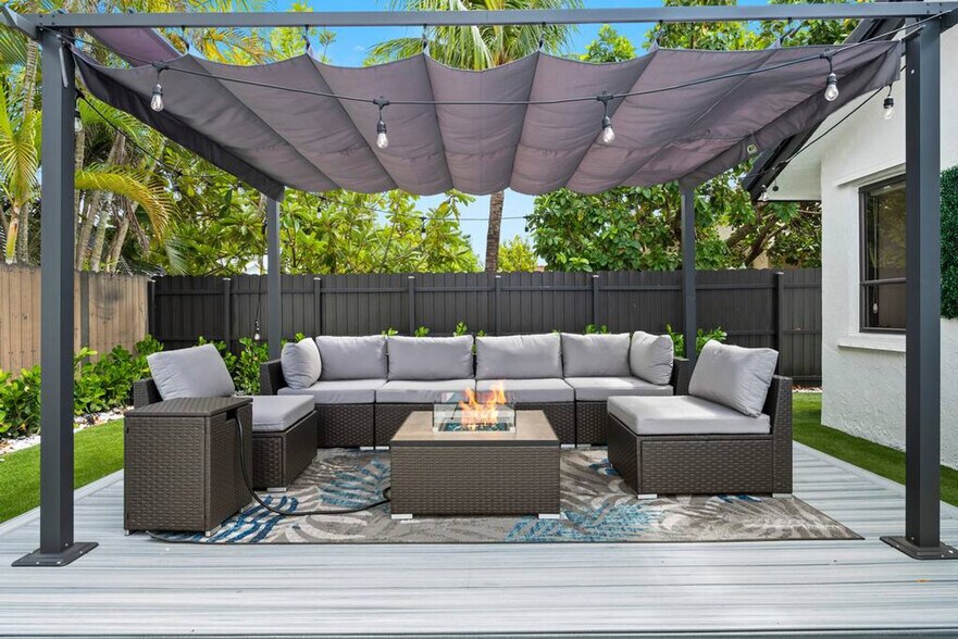 Building Photo - 14825 SW 168th Terrace