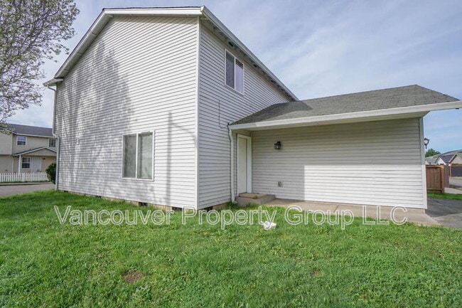 Building Photo - 1100 W 30th St