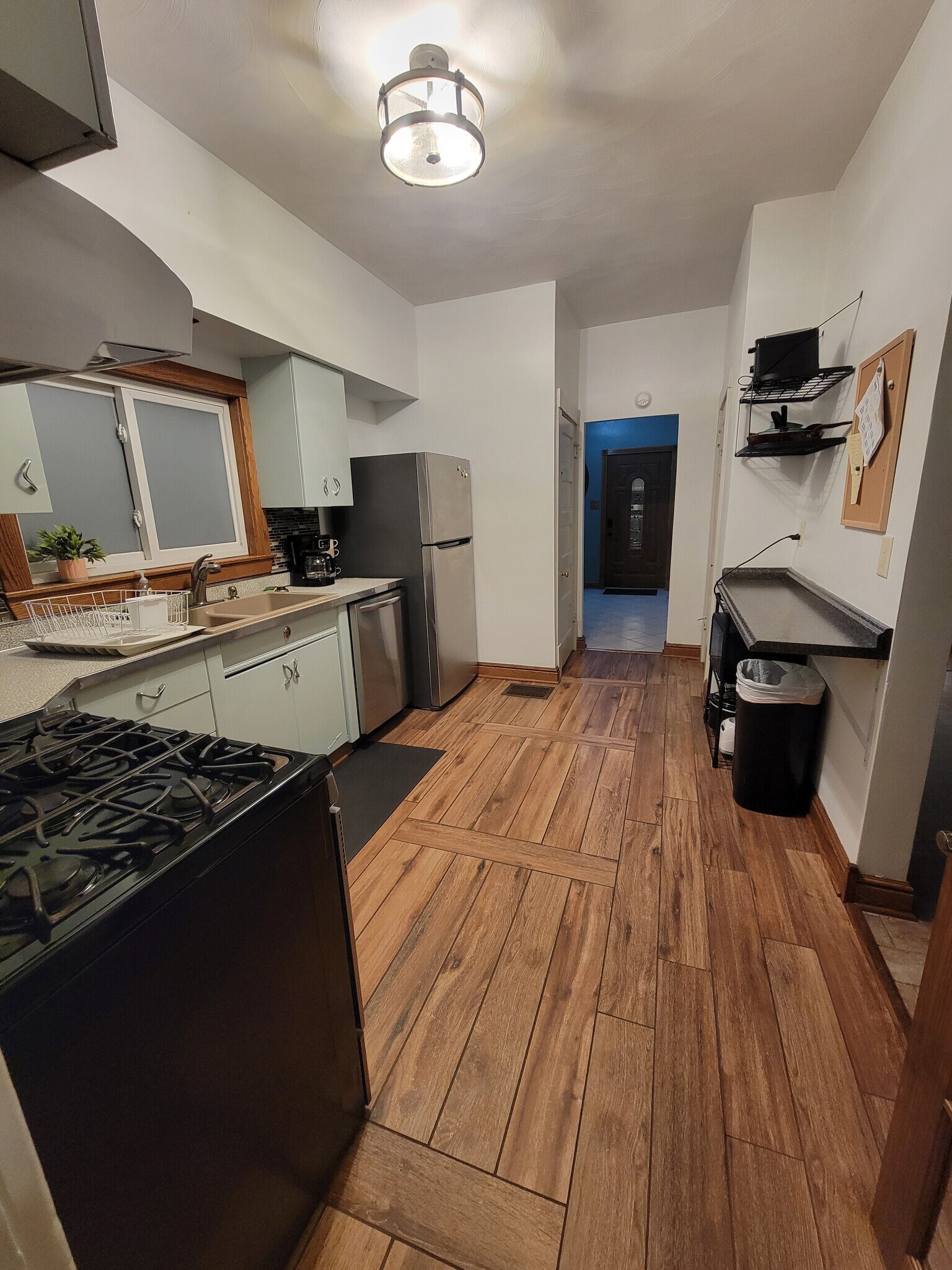 Kitchen - 1618 Bell Ave