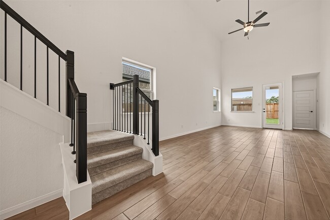 Building Photo - 7327 Blue Gentiana Ln