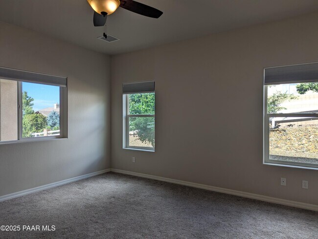 Building Photo - 3057 Trail Walk