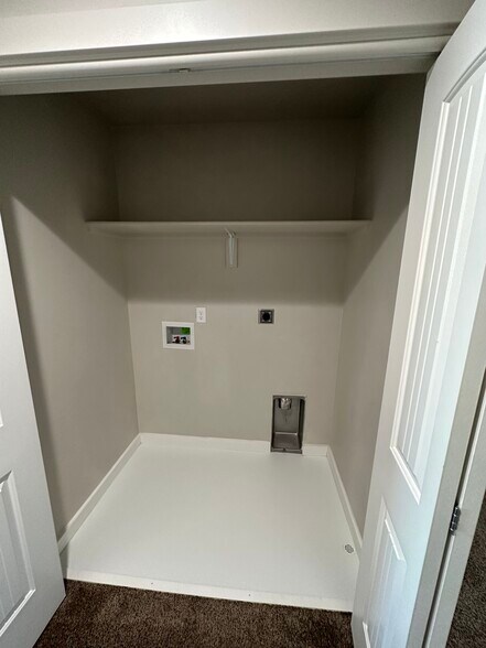 Building Photo - 187 Courthouse Way