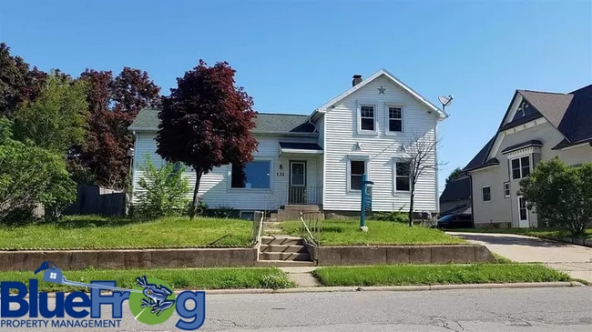 Primary Photo - 131 E Main St