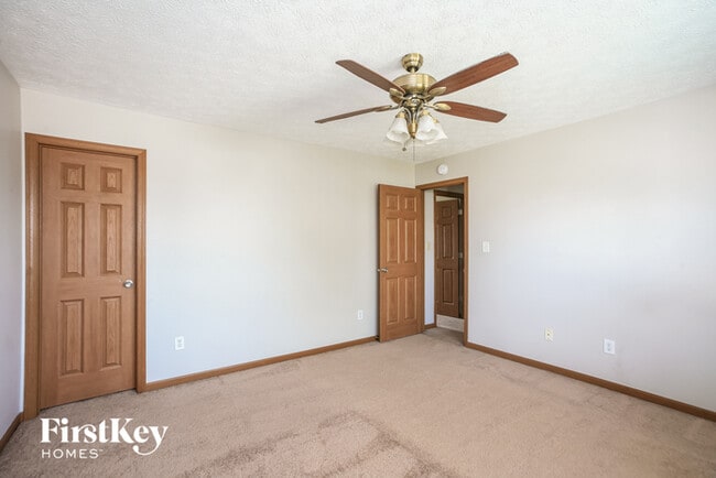 Building Photo - 10087 Palmaire Pl