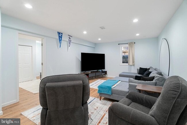 Building Photo - 3100 Franklin St