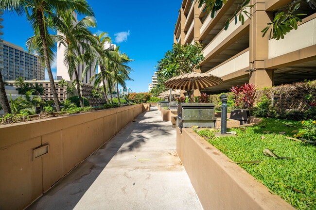 Building Photo - 1778 Ala Moana Blvd