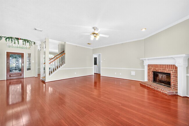 Building Photo - 11931 McKinney Falls Ln