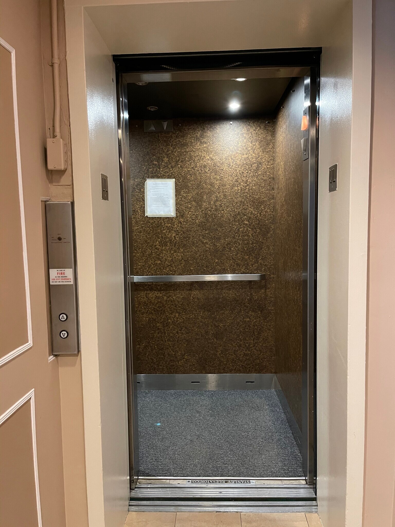 Elevator - 1243 Beacon St