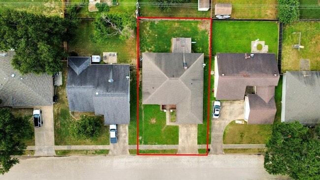 Building Photo - 13610 Piney Oaks Dr