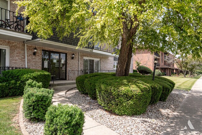 Building Photo - 7405 Tiffany Dr