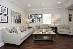Interior Photo - Broadmoor Apartments