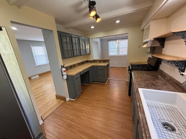 Building Photo - 230 Bethel Rd