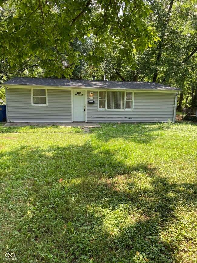 Primary Photo - 7171 E 48th St