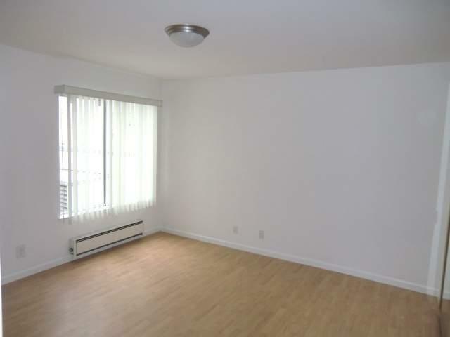 Building Photo - 2642 Van Ness Ave