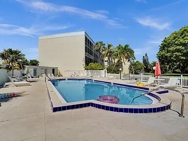 Building Photo - 890 N Federal Hwy