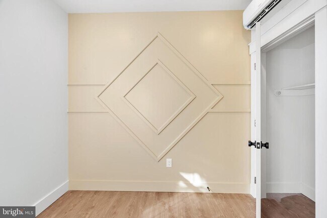 Building Photo - 900 N 41st St