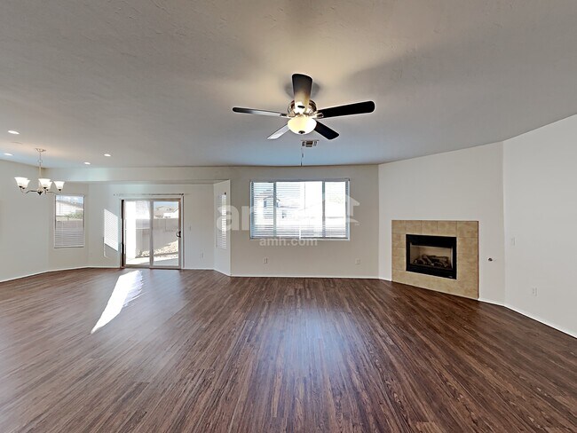 Building Photo - 12659 N Maize Dr