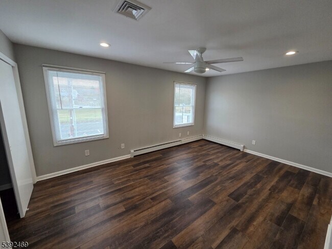 Building Photo - 269 US-206