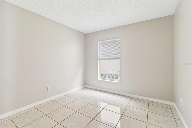 Building Photo - 10105 Sea spray Pl