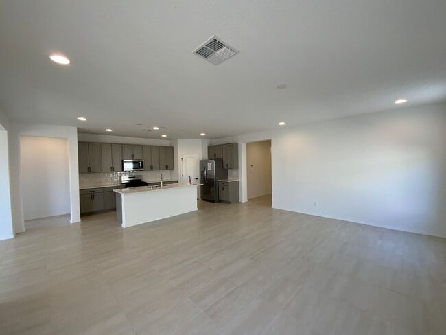 Building Photo - 3 Bedroom Single Story New Build in Mesa D...
