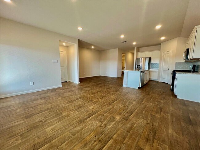 Building Photo - 211 Addison Pl