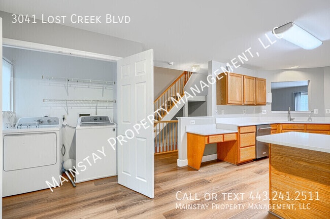 Building Photo - 3041 Lost Creek Blvd