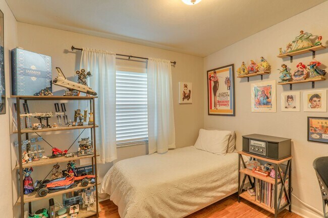 Building Photo - 3442 Lila Dr