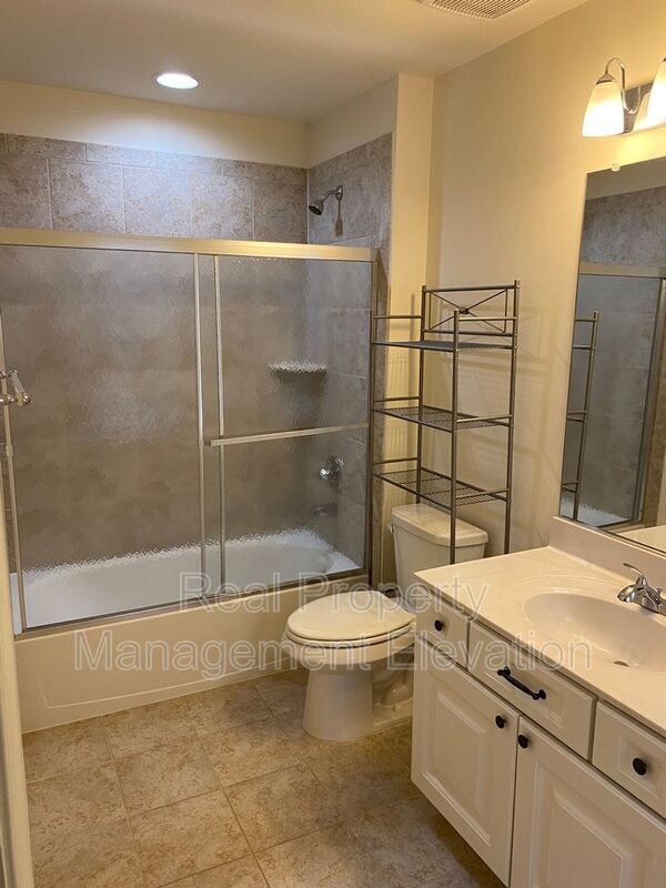 Building Photo - 779 Mcguire Cir